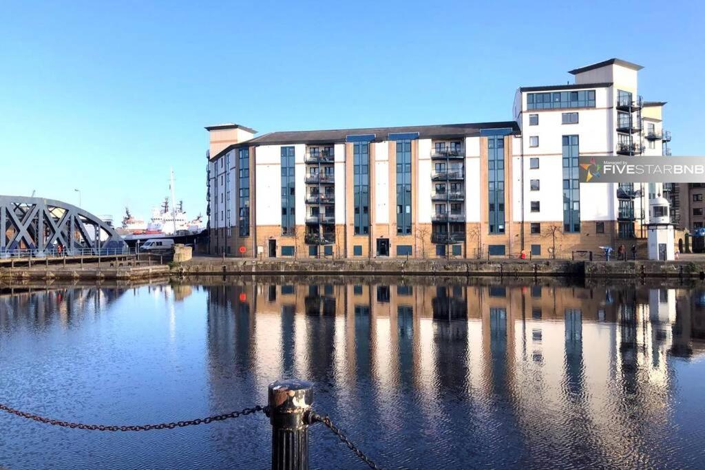 Waterfront Living In Leith With Free Parking! Apartment Edinburgh Exterior photo